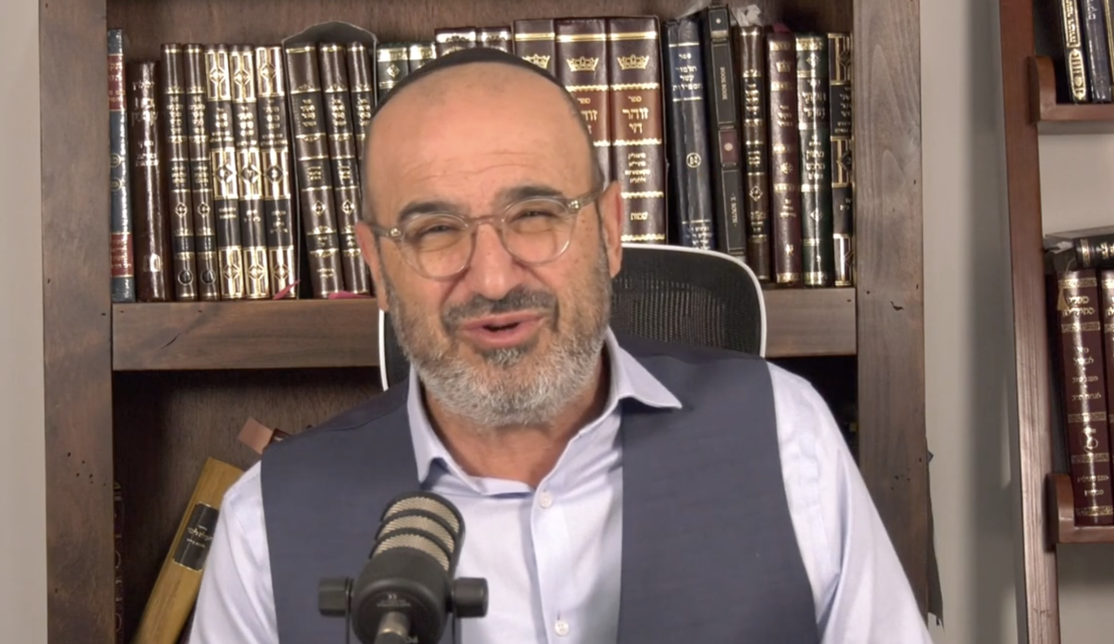 Eliyahu Jian teaching Roots and Branches of Kabbalah