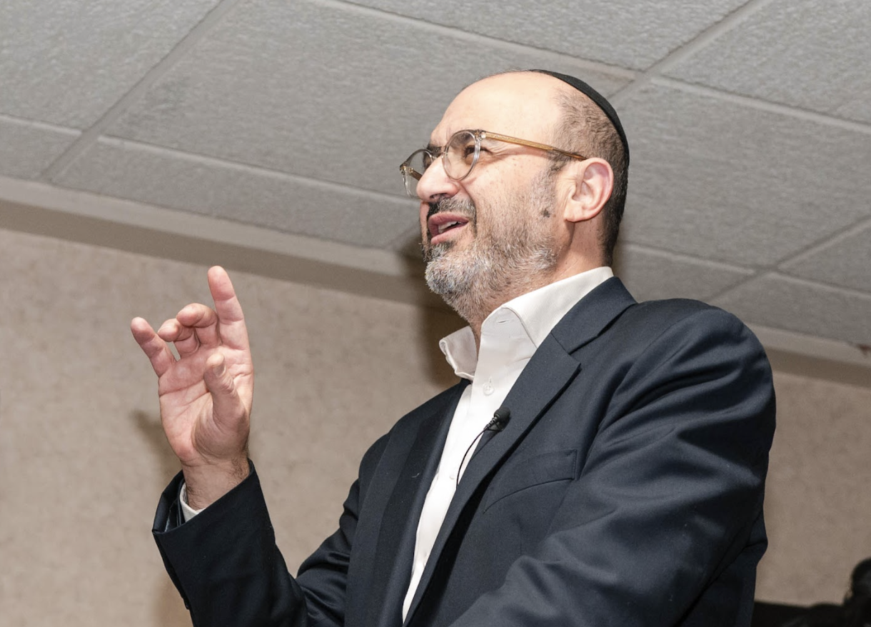 Eliyahu Jian teaching
